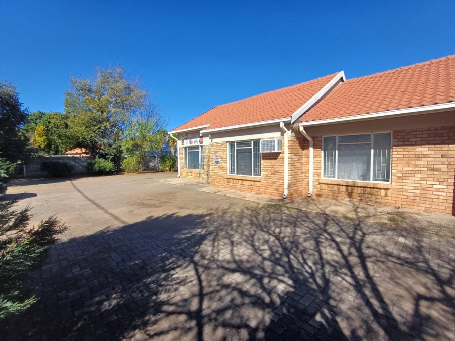3 Bedroom Property for Sale in La Hoff North West